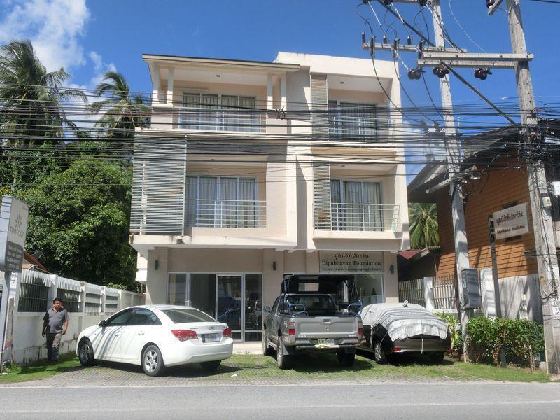 The Icon Apartment Hua Thanon  Bagian luar foto