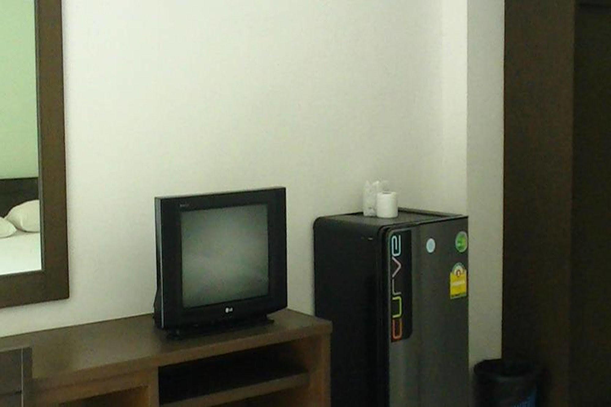The Icon Apartment Hua Thanon  Bagian luar foto