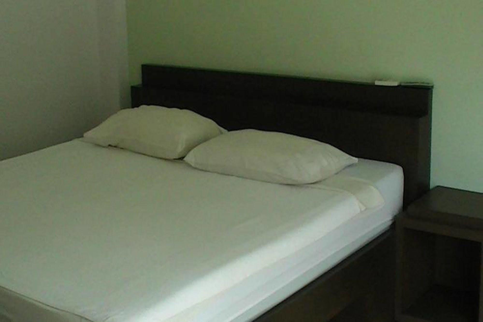 The Icon Apartment Hua Thanon  Bagian luar foto